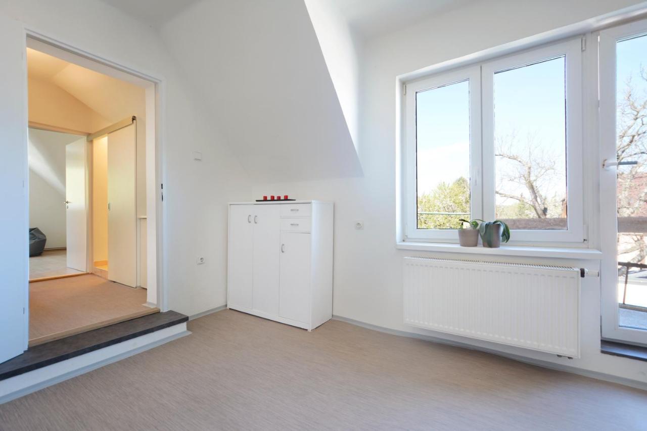 Apartmany Jevany 외부 사진